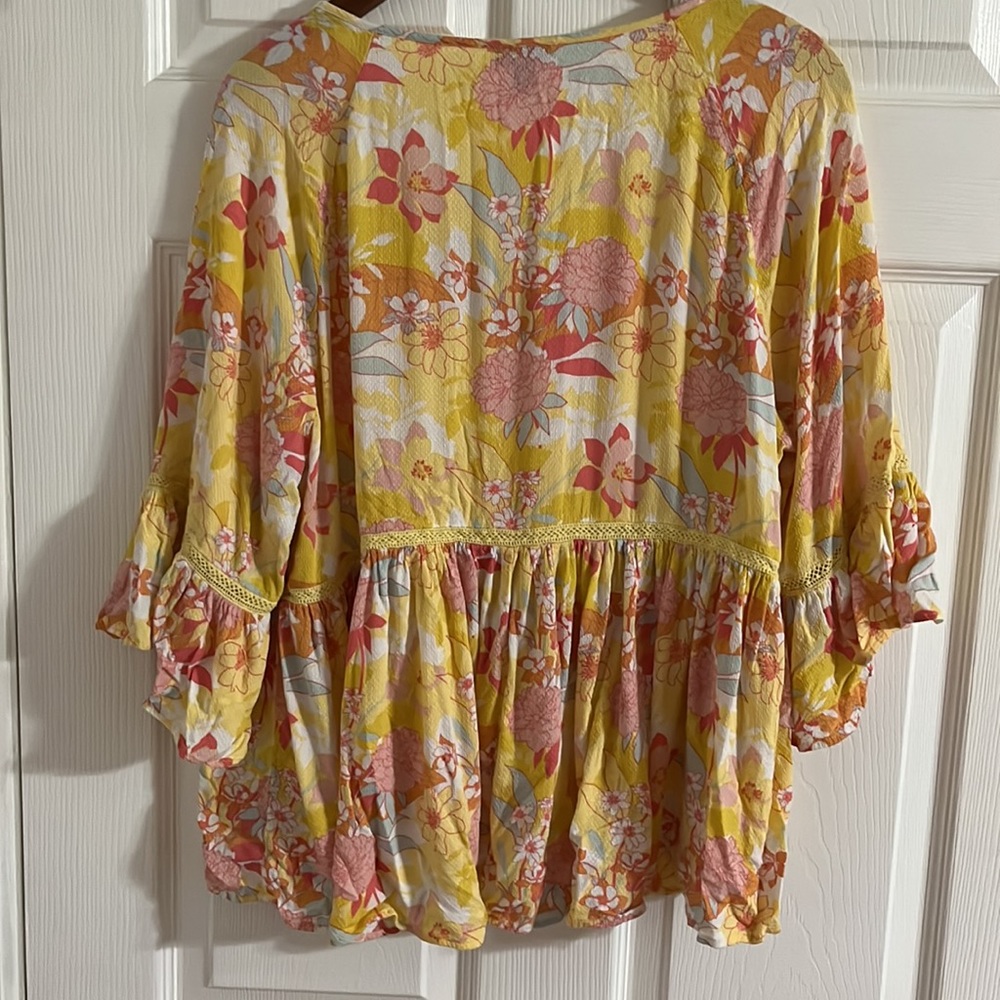 Torrid floral print blouse - Picture 6 of 8